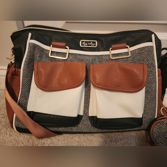Itzy Ritzy Convertible Diaper Bag in Coffee and Cream - Picture 2 of 11